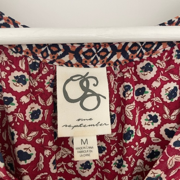 One September Floral Blouse - Picture 2 of 5